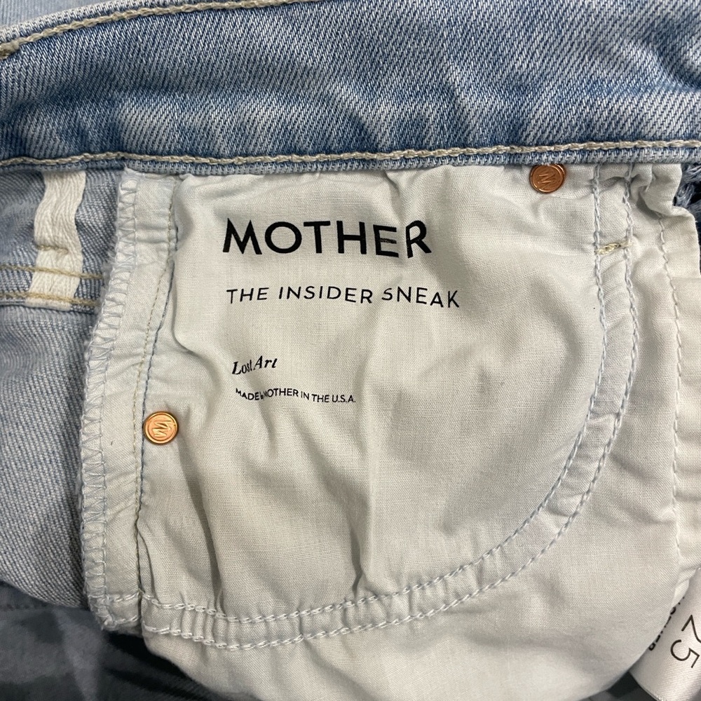 MOTHER Light Wash Cropped Jeans - Picture 4 of 7